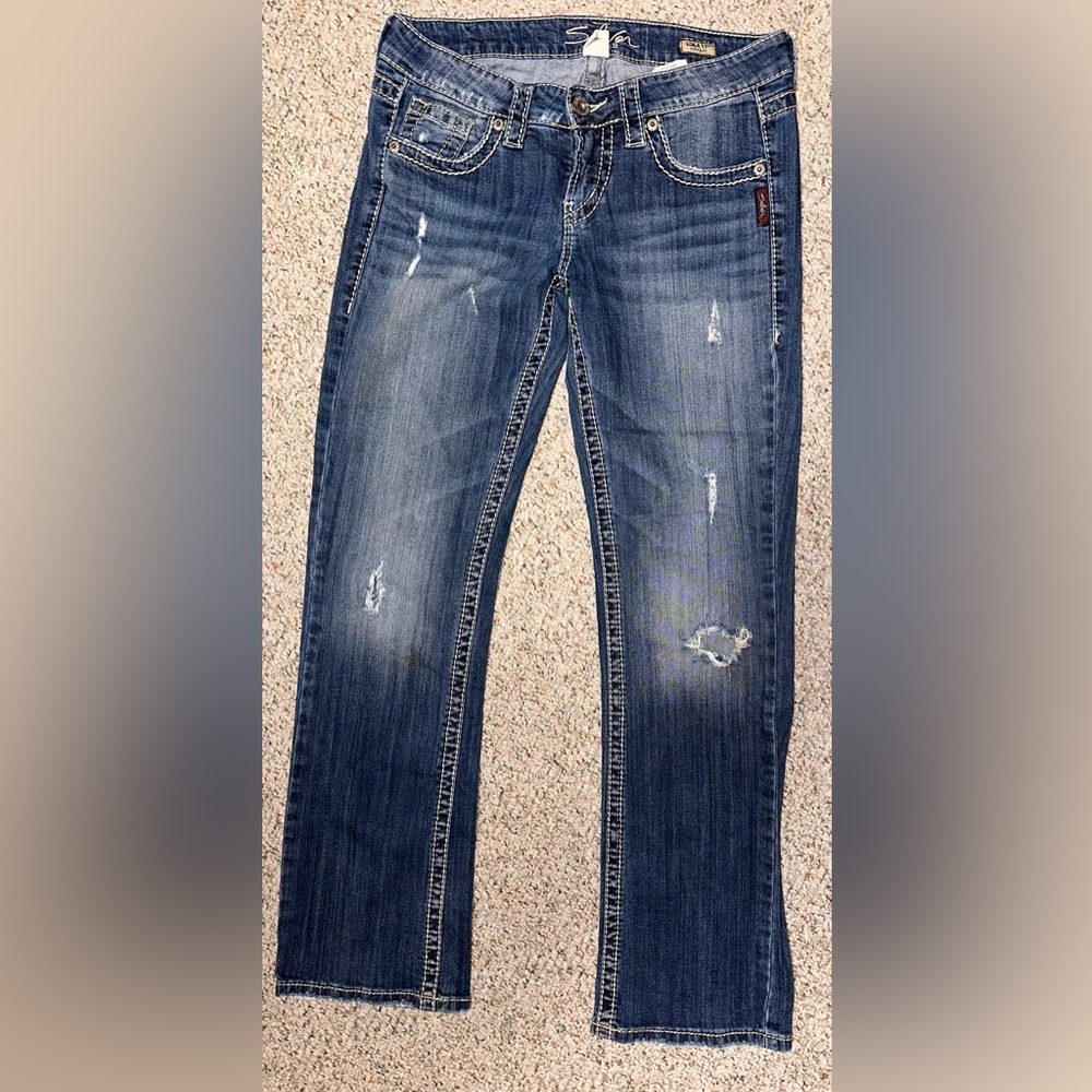 SILVER LOLA 17" STRAGHT JEANS SIZE 27” X‎ 31” Distressed